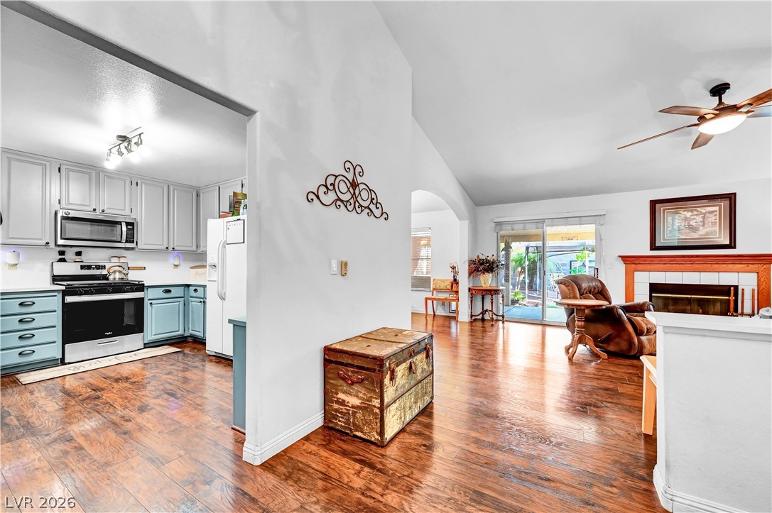 5825 Blush Avenue Property Photo 7