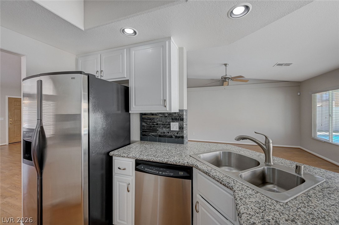 472 Staghorn Pass Avenue Property Photo 28