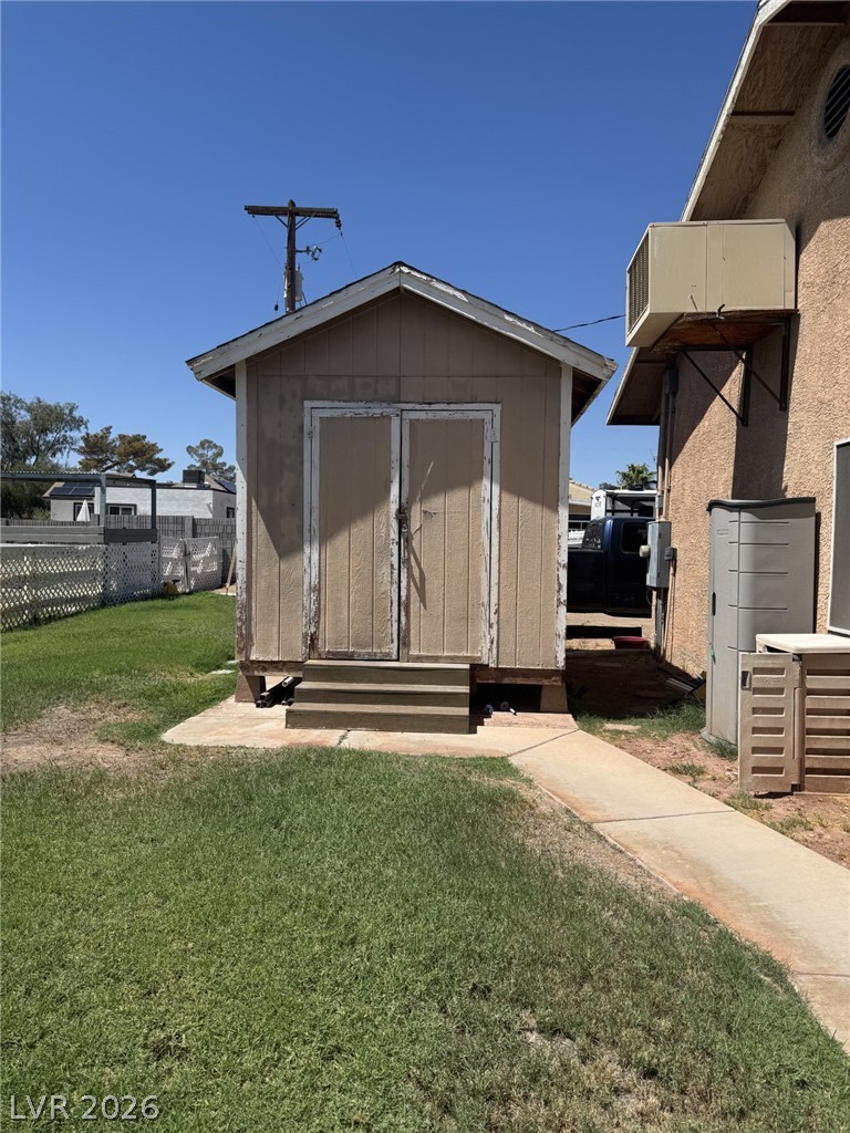 167 East Robindale Road Property Photo 13