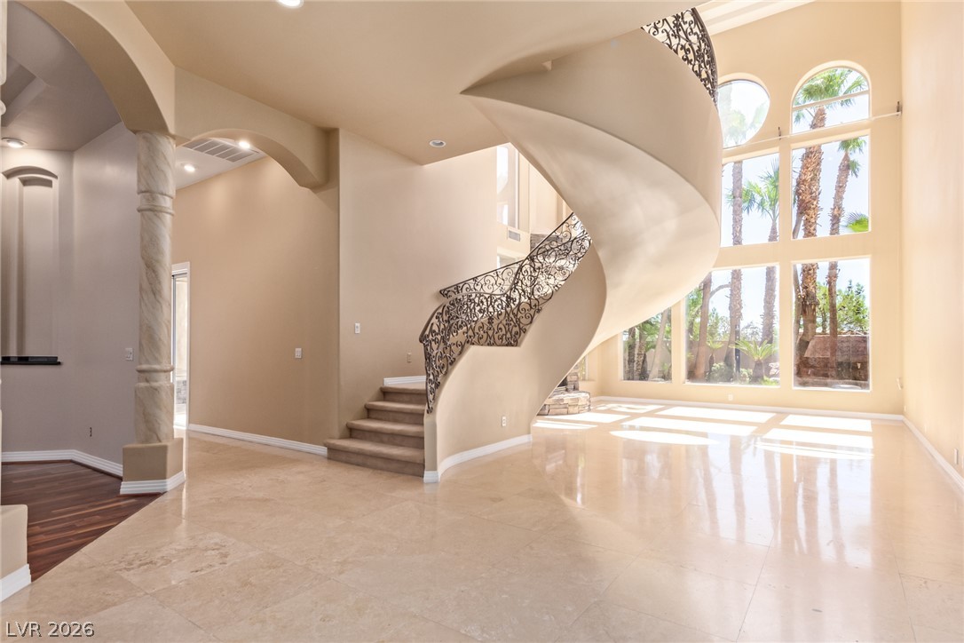 1008 Trophy Hills Drive Property Photo 9