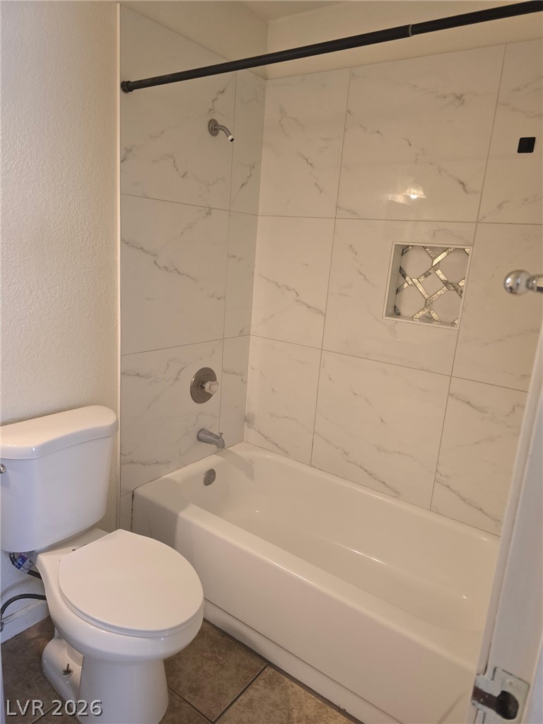 2775 Twistingbow Lane B Property Photo 5