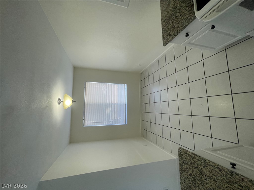 2775 Twistingbow Lane B Property Photo 8