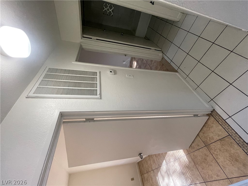 2775 Twistingbow Lane B Property Photo 14
