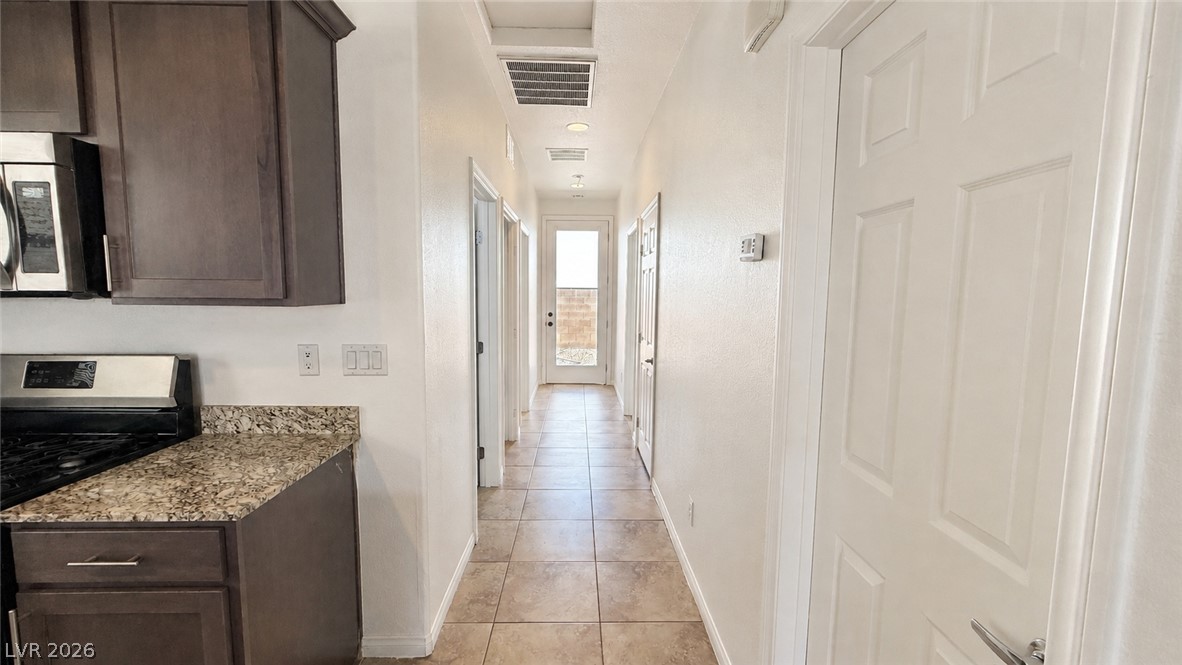 2723 Chinaberry Hill Street Property Photo 6