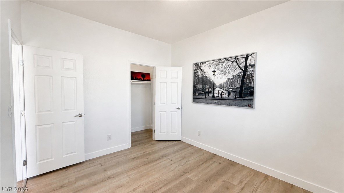 2723 Chinaberry Hill Street Property Photo 8