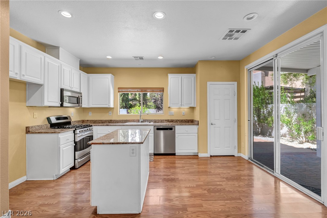 11604 Villa Malaparte Avenue Property Photo 6