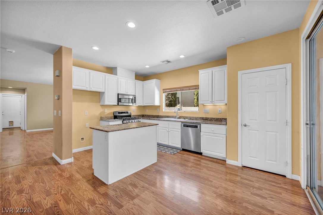 11604 Villa Malaparte Avenue Property Photo 7