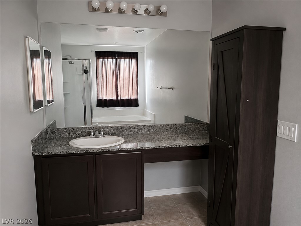 3631 East Garfield Drive Property Photo 14