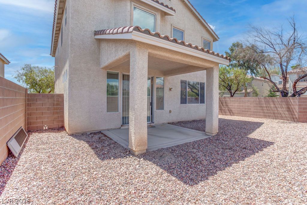 9548 Spring Blush Avenue Property Photo 8