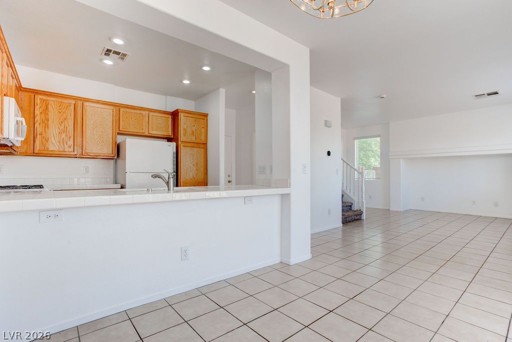 9548 Spring Blush Avenue Property Photo 38