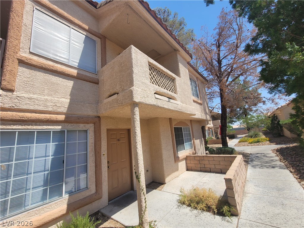 1608 North Torrey Pines Drive 103 Property Photo 3