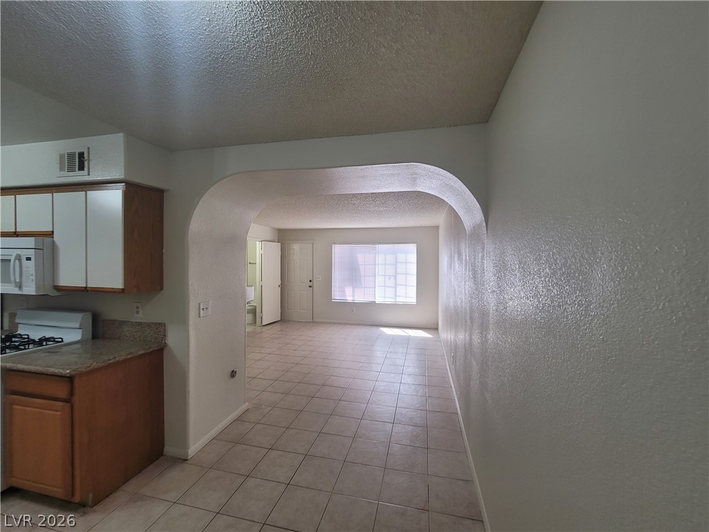 1608 North Torrey Pines Drive 103 Property Photo 11