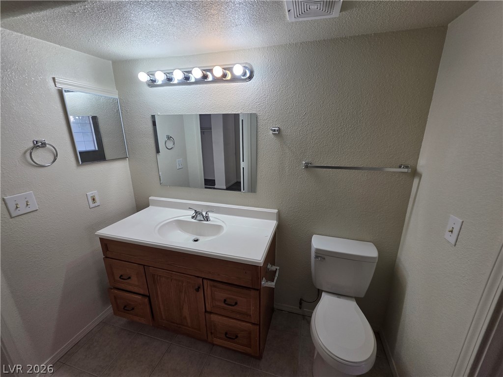 1608 North Torrey Pines Drive 103 Property Photo 11