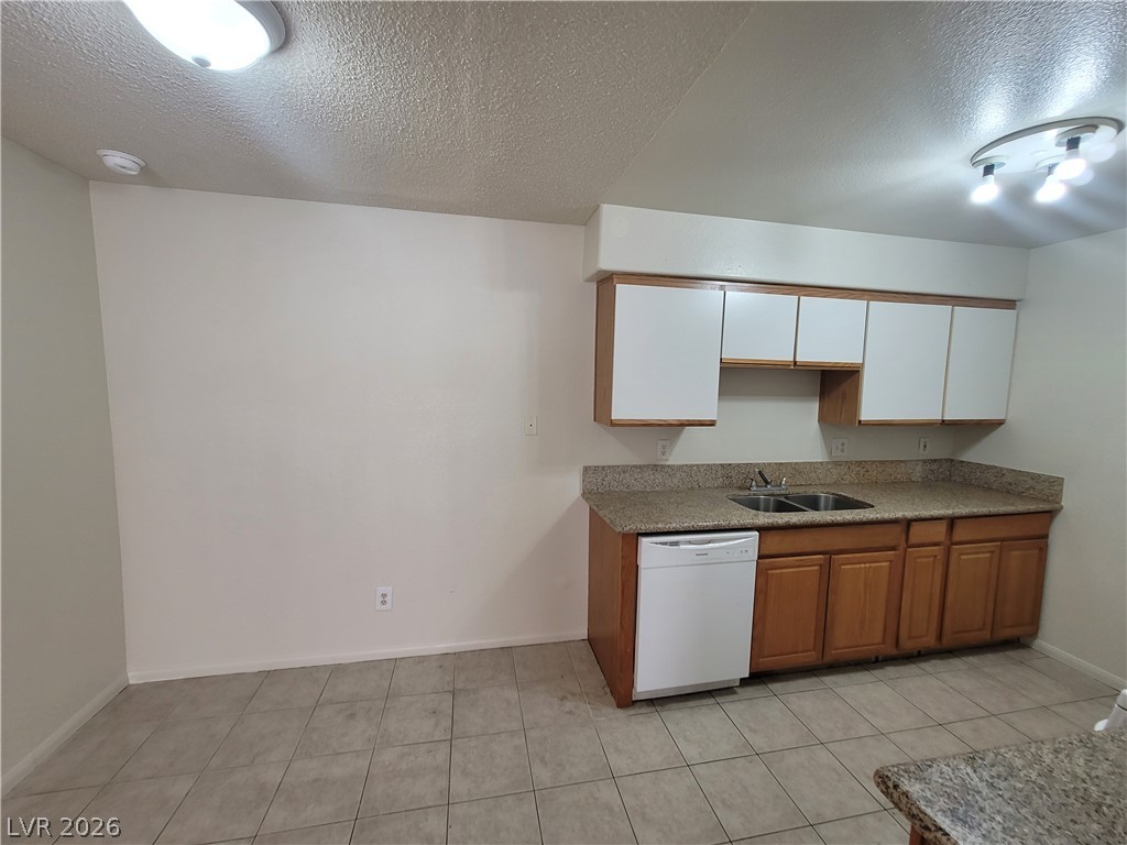 1608 North Torrey Pines Drive 103 Property Photo 18