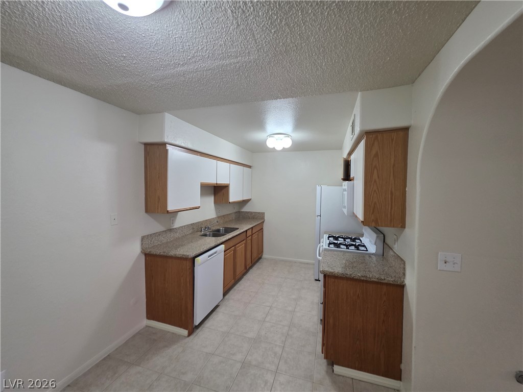 1608 North Torrey Pines Drive 103 Property Photo 23