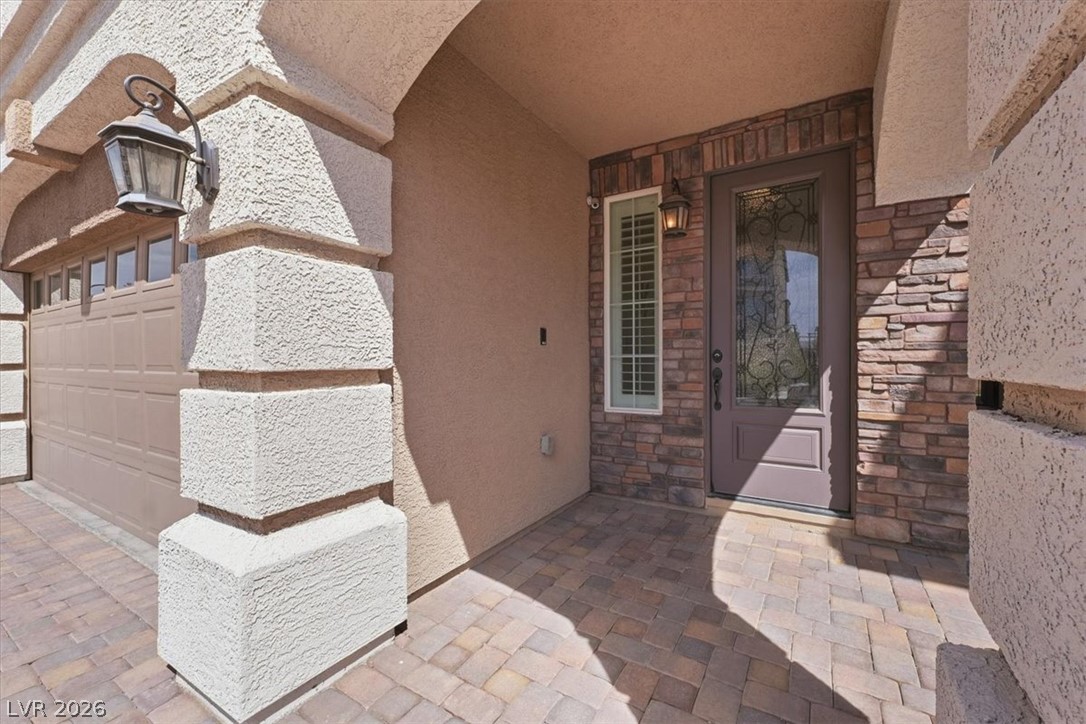 5238 Lake Sonoma Avenue Property Photo 2