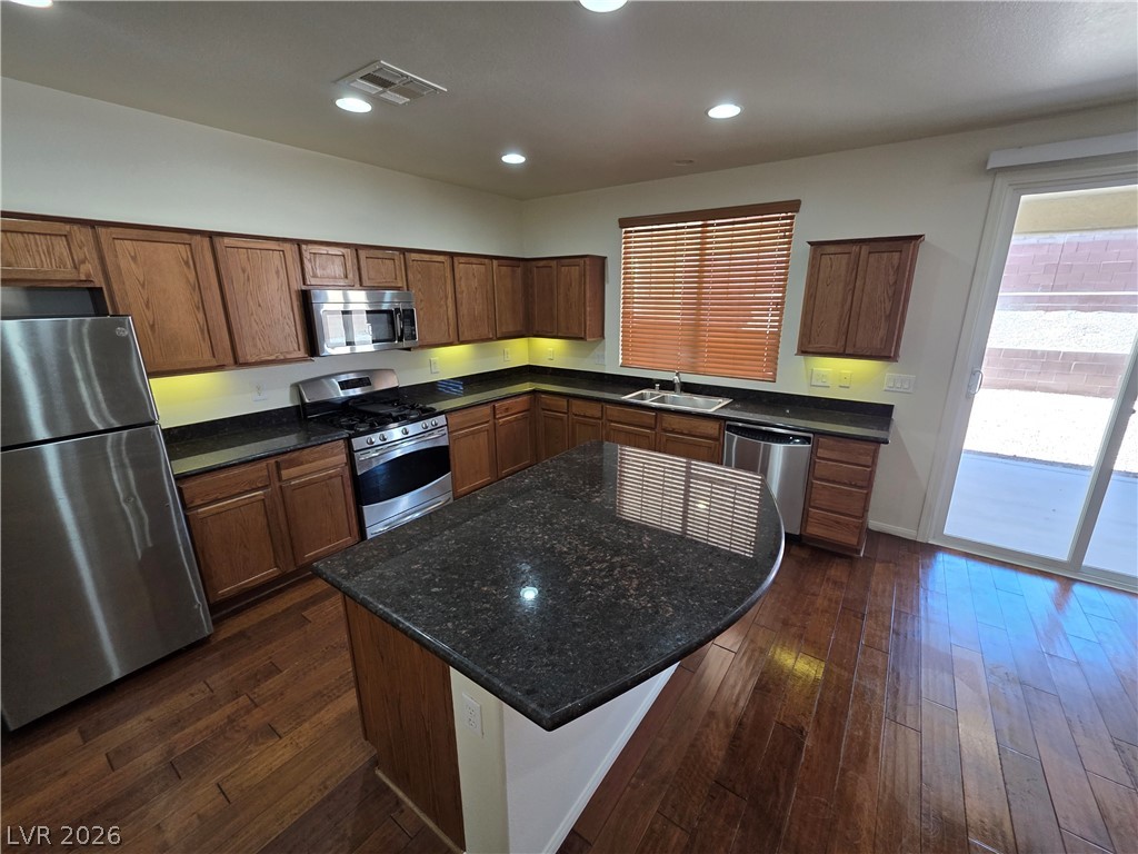 6647 Brooklyn Heights Street . Property Photo 9