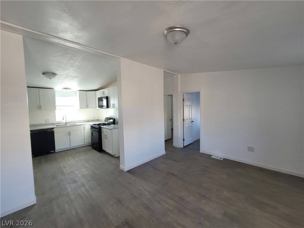 6061 Judson Avenue Property Photo 20