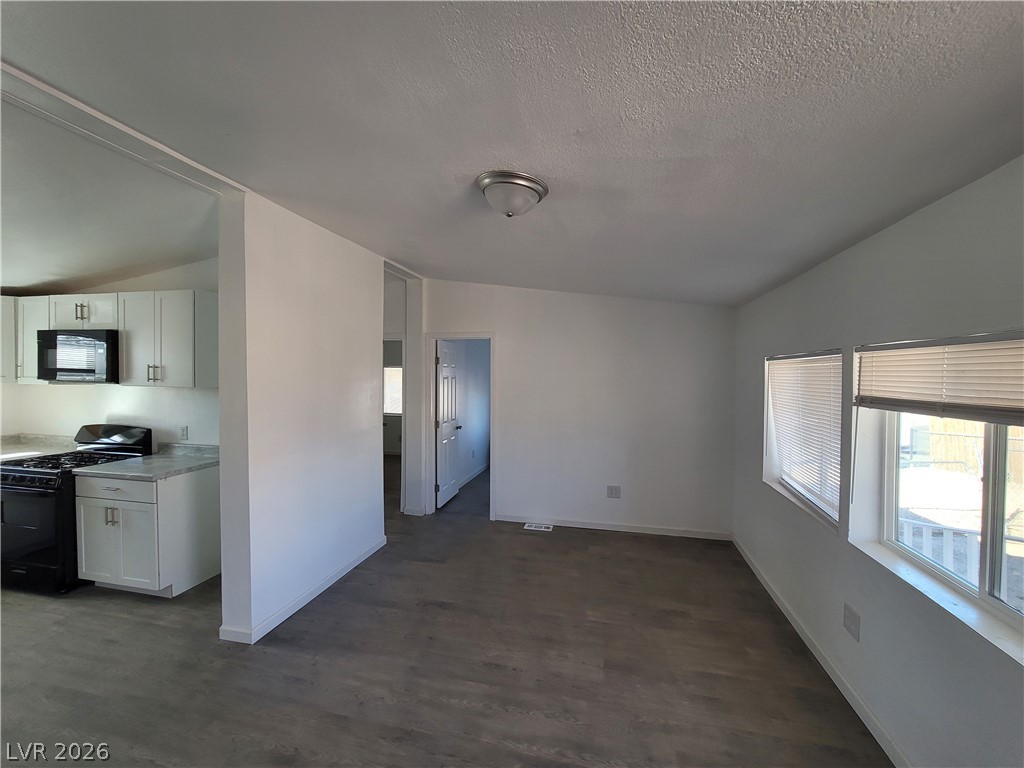 6061 Judson Avenue Property Photo 38