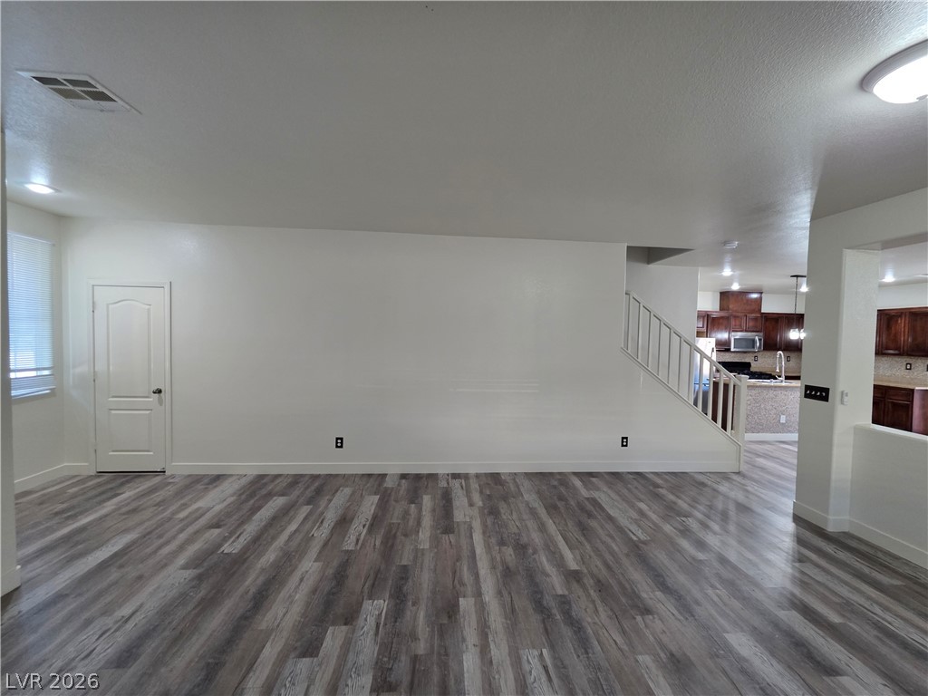 7349 Dolphine Crest Avenue Property Photo 11