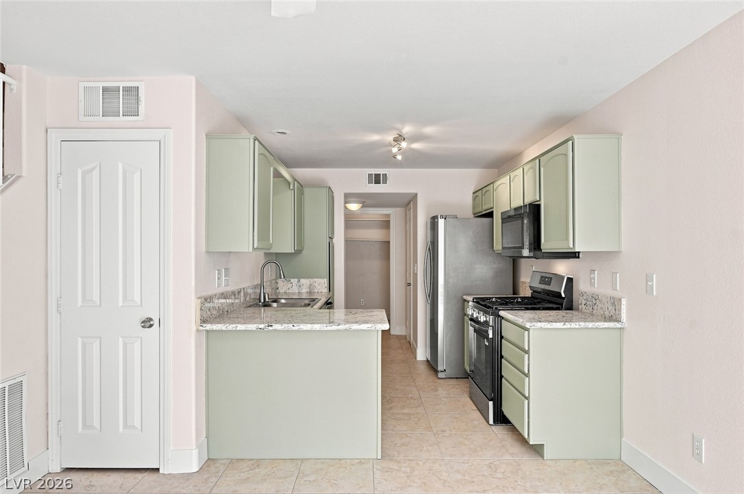446 Winthrop Place Property Photo 19