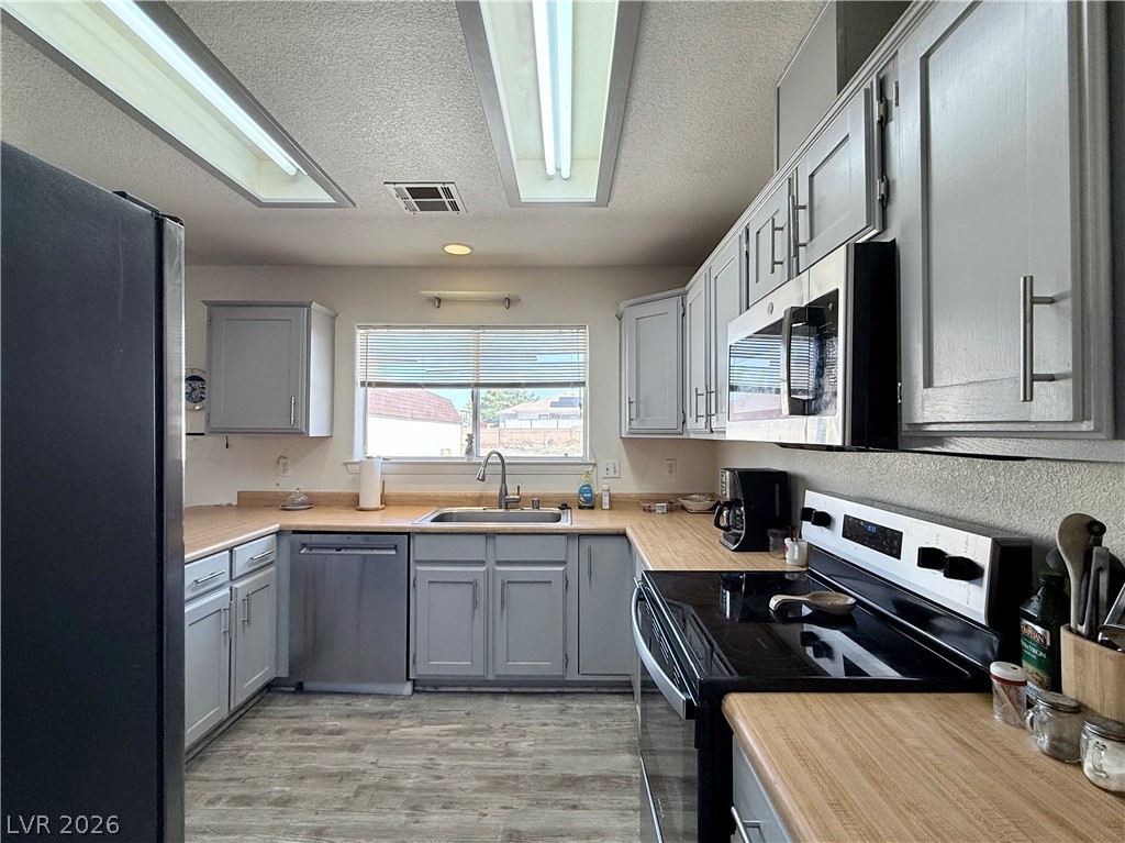 5920 Mary Lou Street Property Photo 5