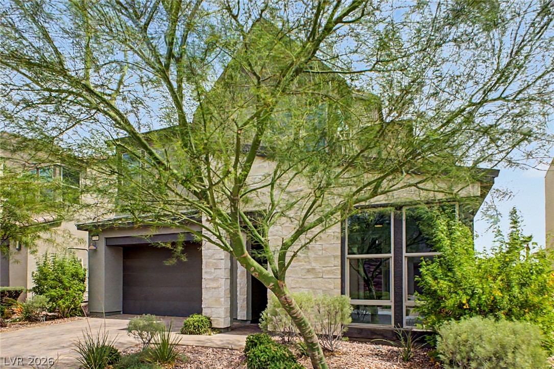 8300 Charleston Peak Street Property Photo 7