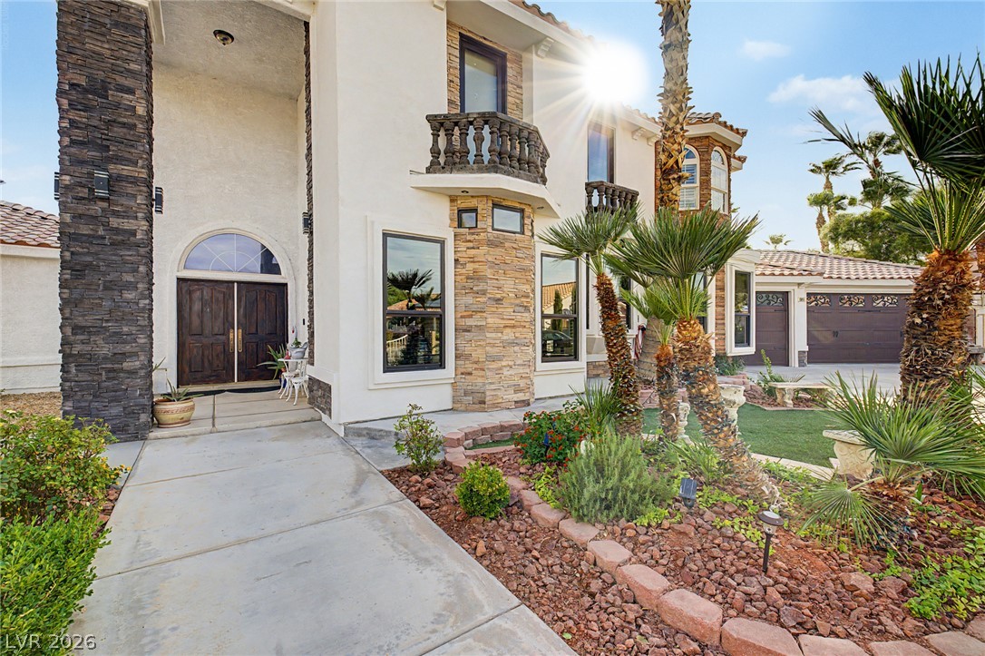 8985 South Tenaya Way Property Photo 4