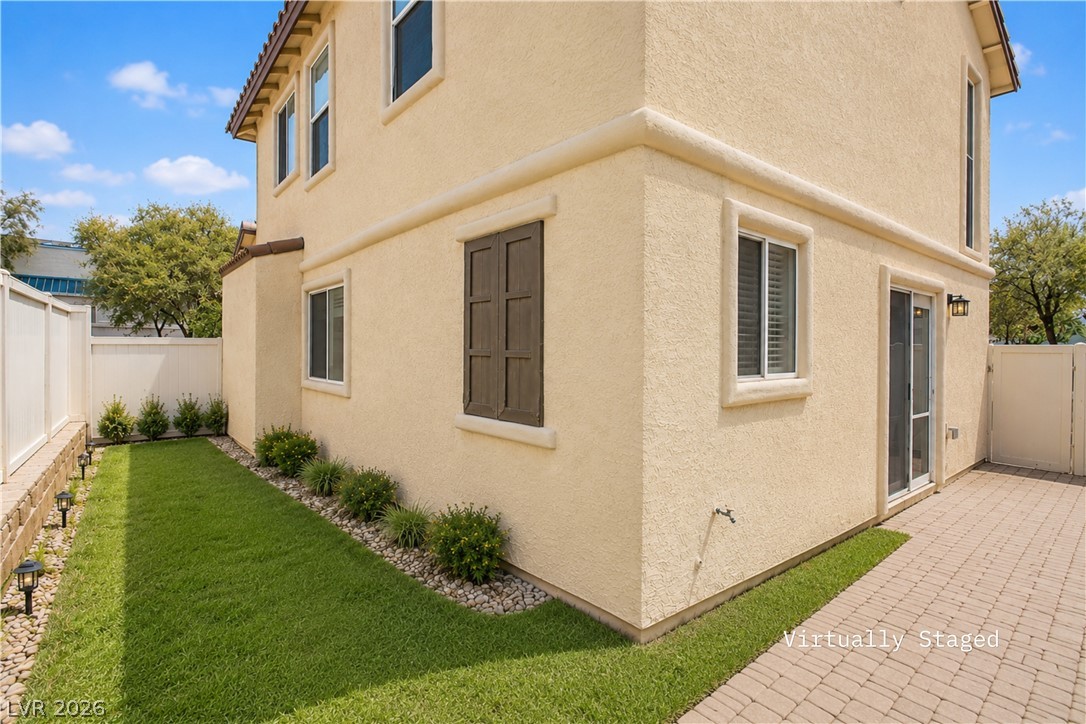 1975 Sunset Village Circle Property Photo 12