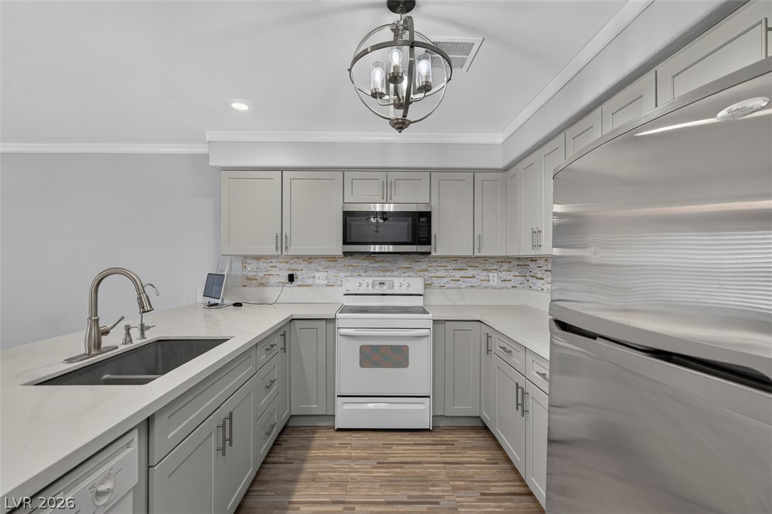 1710 Pershing Avenue Property Photo 15