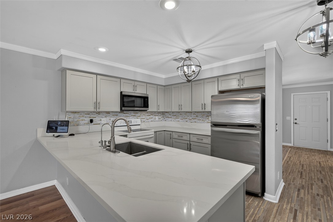 1710 Pershing Avenue Property Photo 16