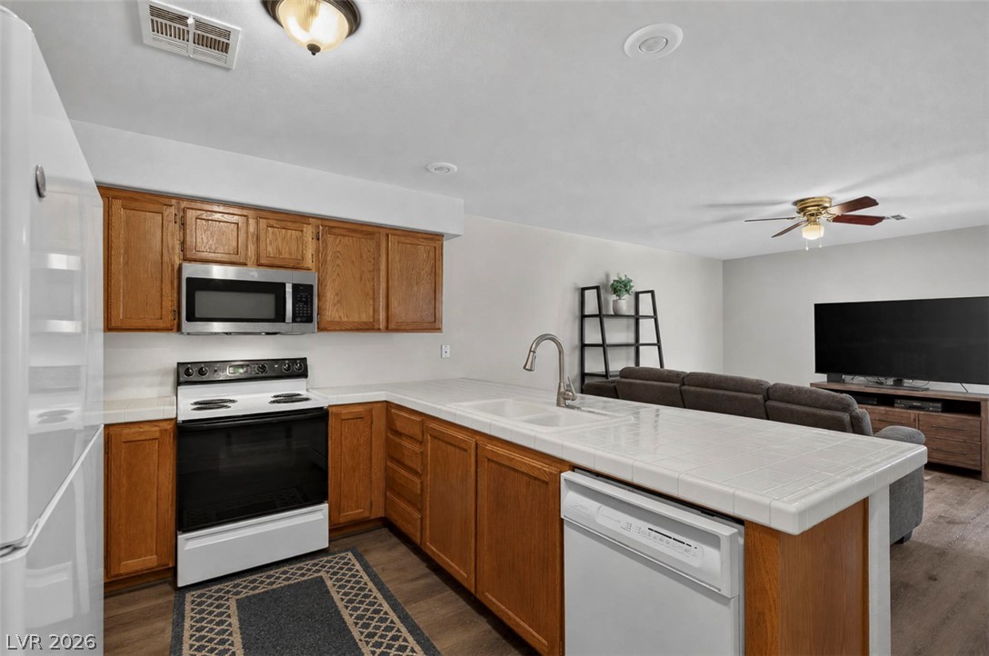 1710 Pershing Avenue Property Photo 52