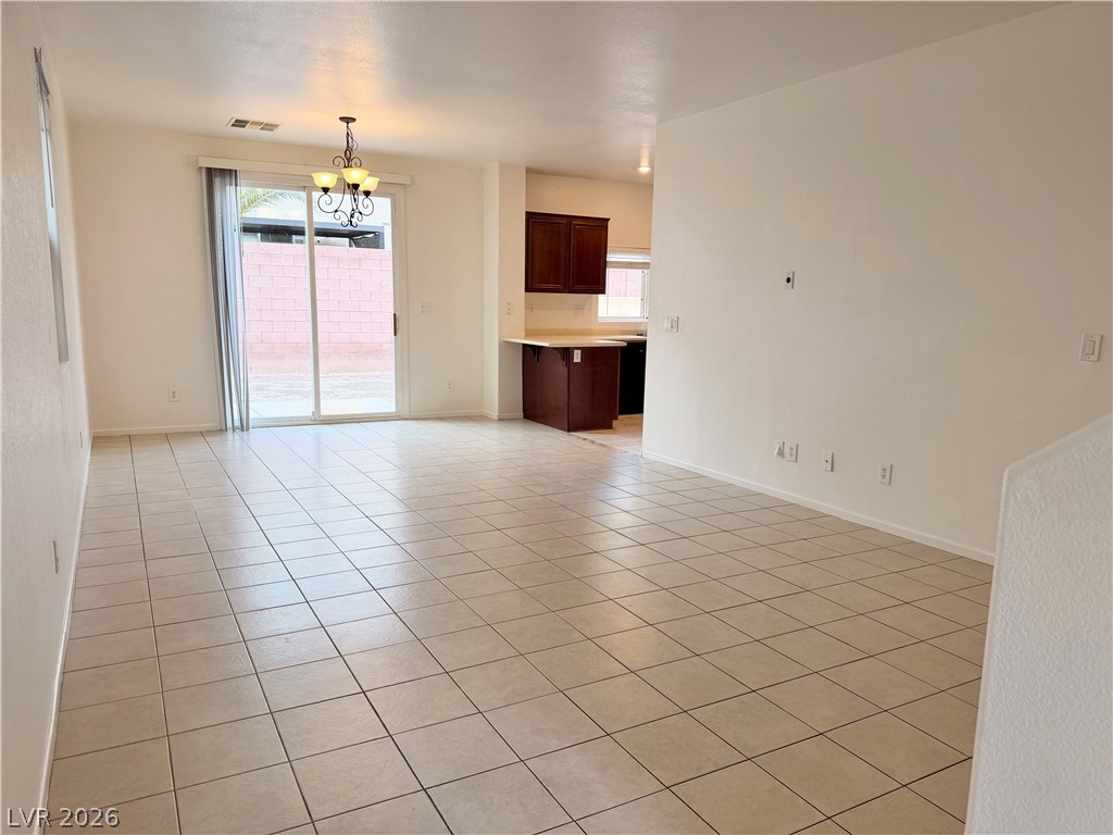 6212 West Cougar Avenue Property Photo 3