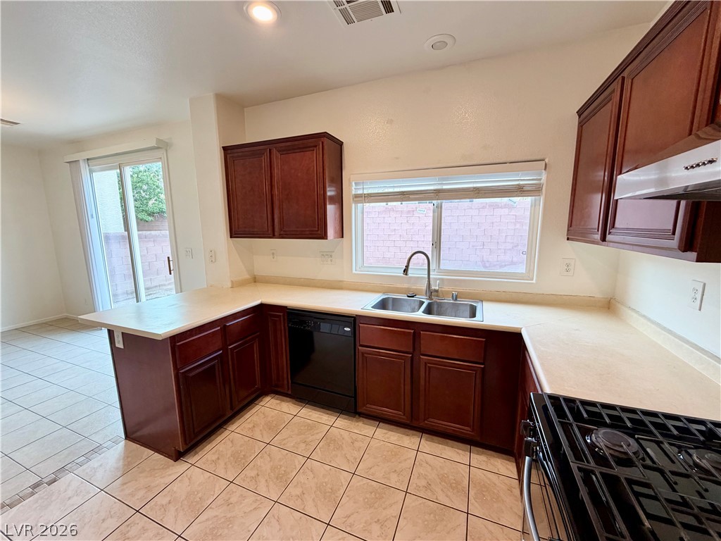 6212 West Cougar Avenue Property Photo 6