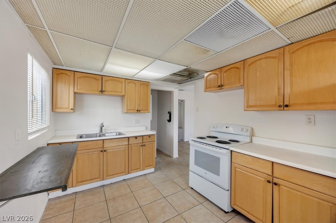 120 West Victory Road Property Photo 20