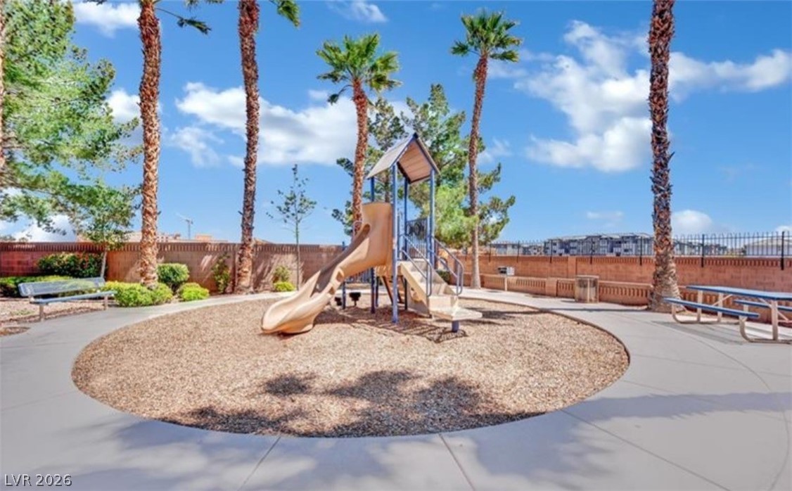 6788 Rose Mallow Street Property Photo 3