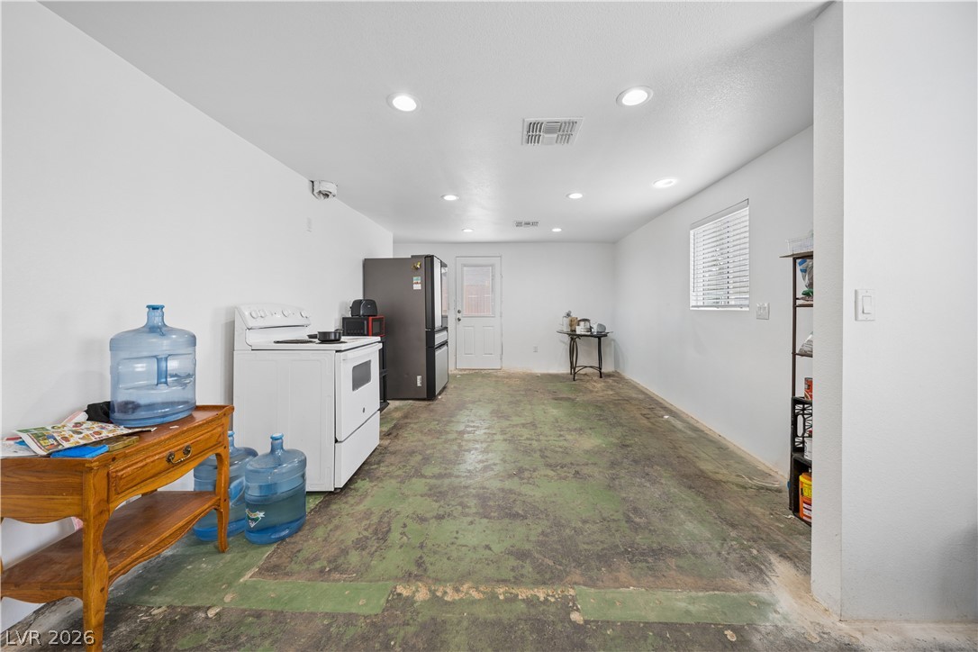 1025 Yucca Avenue Property Photo 8