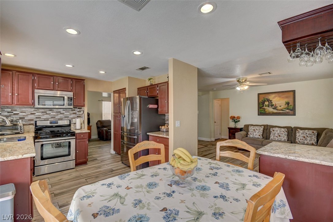 5700 Royal Castle Lane Property Photo 17
