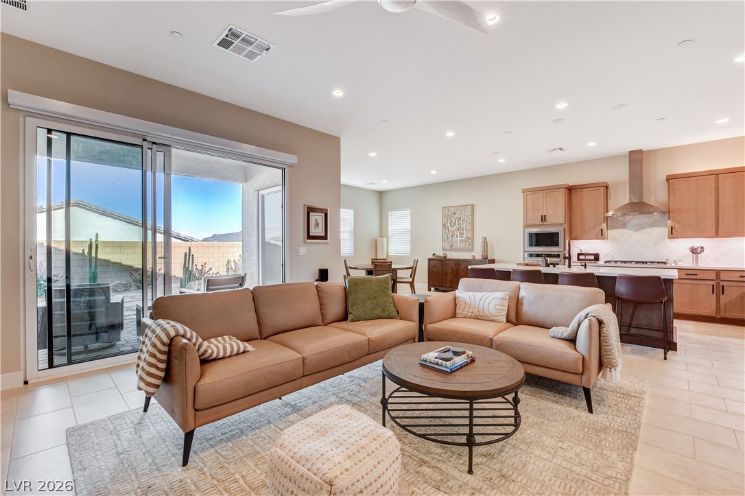 9006 Coastal Oaks Street Property Photo 1