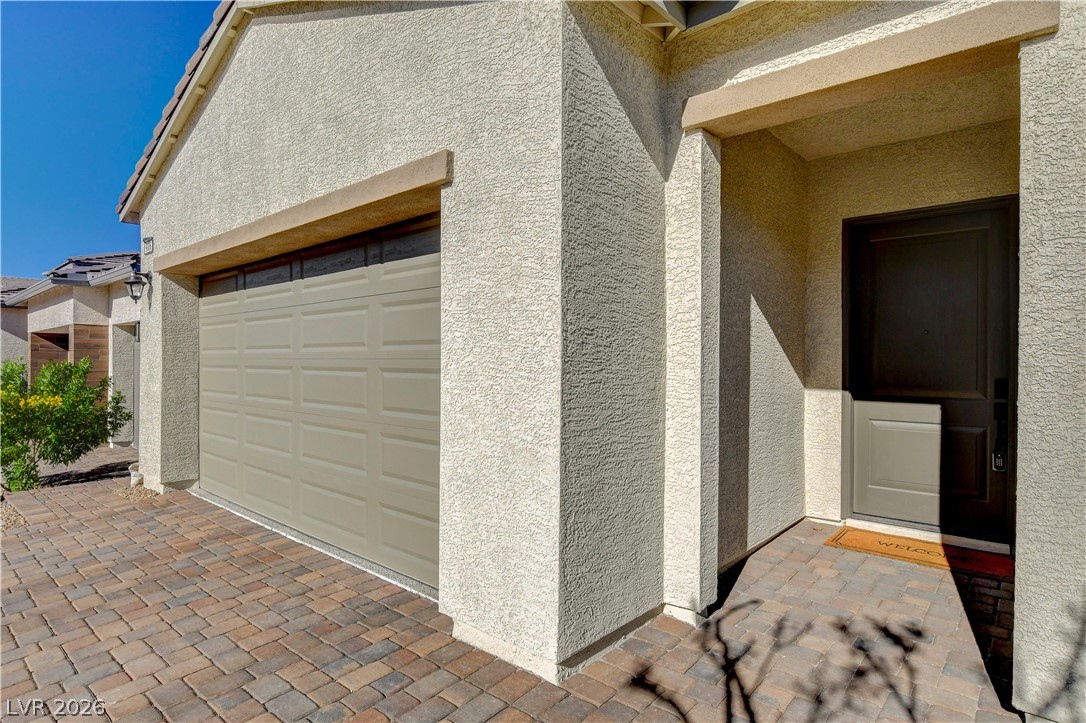 9006 Coastal Oaks Street Property Photo 4