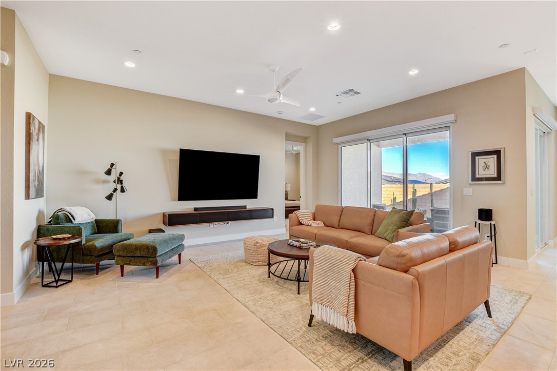 9006 Coastal Oaks Street Property Photo 11