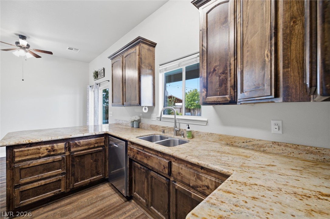 2400 South Zuni Avenue Property Photo 17