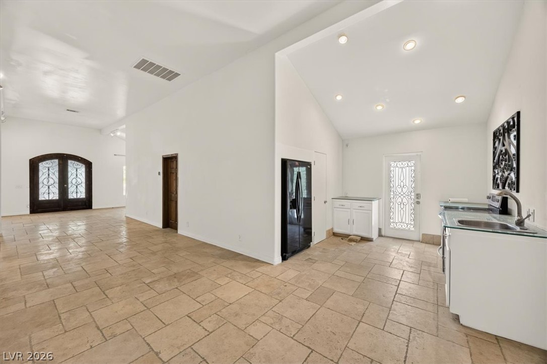 4425 Sunflower Avenue Property Photo 6