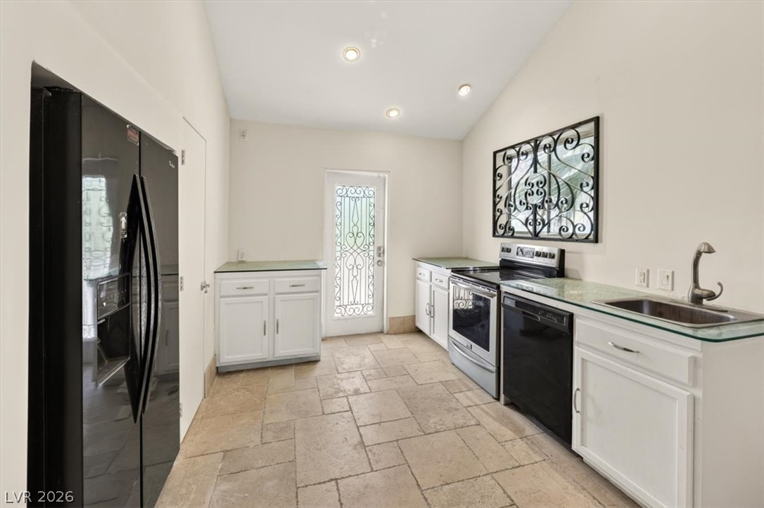 4425 Sunflower Avenue Property Photo 7