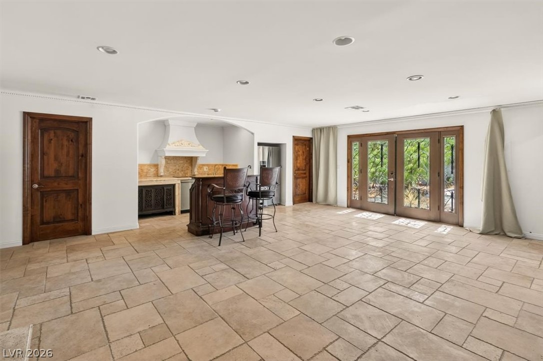 4425 Sunflower Avenue Property Photo 8