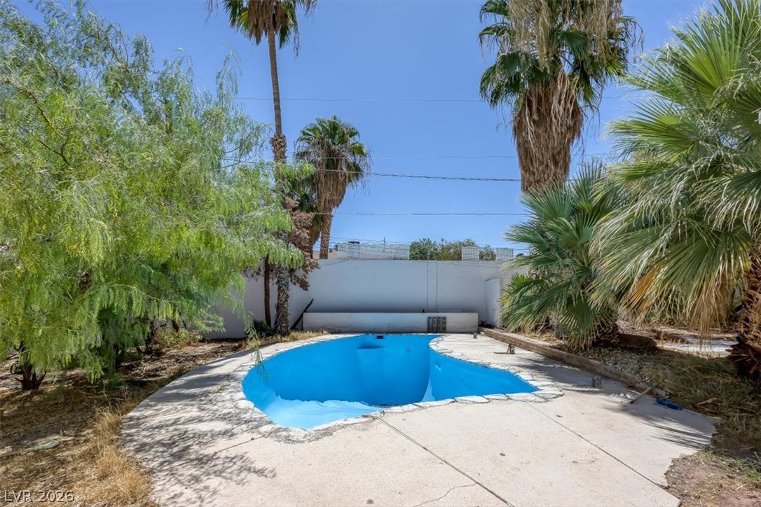 4425 Sunflower Avenue Property Photo 12