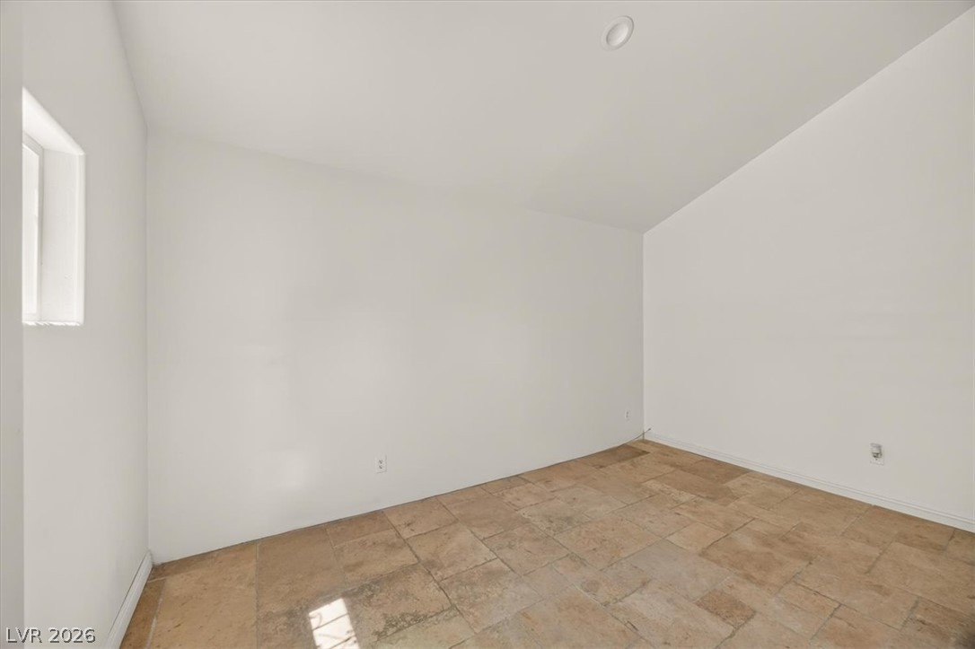 4425 Sunflower Avenue Property Photo 21