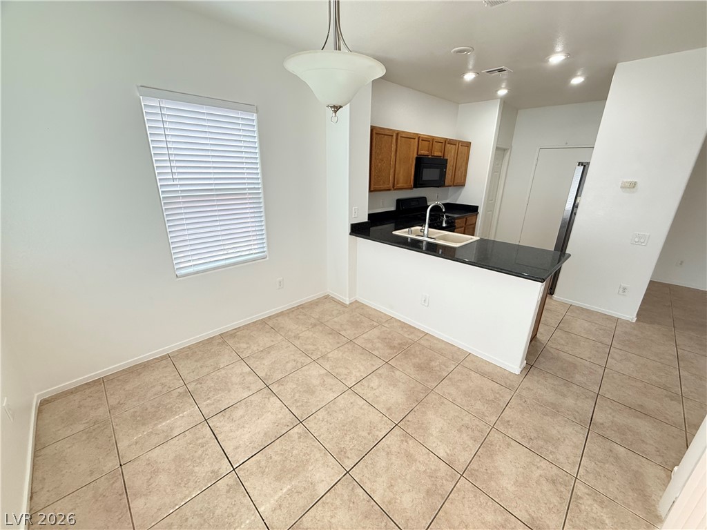 11231 Kenyan Sunshine Court Property Photo 5