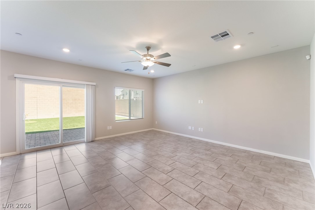 10748 Wild Poppy Avenue Property Photo 7