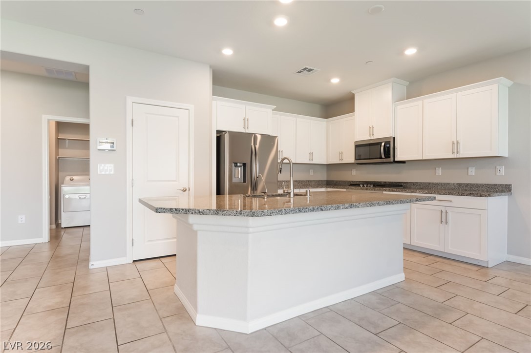 10748 Wild Poppy Avenue Property Photo 14